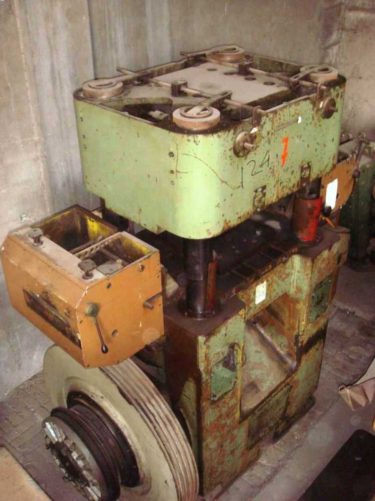 > </div>
<div class=